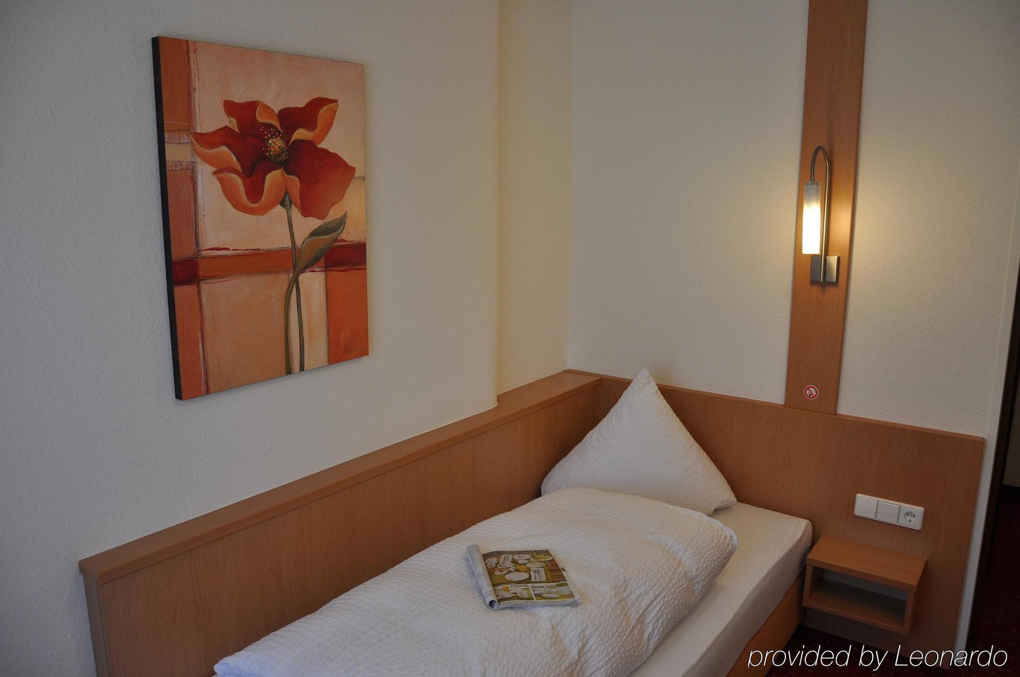 Loewen Hotel & Restaurant Wendlingen am Neckar Esterno foto