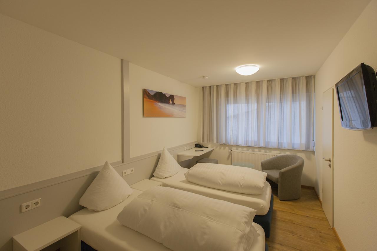 Loewen Hotel & Restaurant Wendlingen am Neckar Esterno foto
